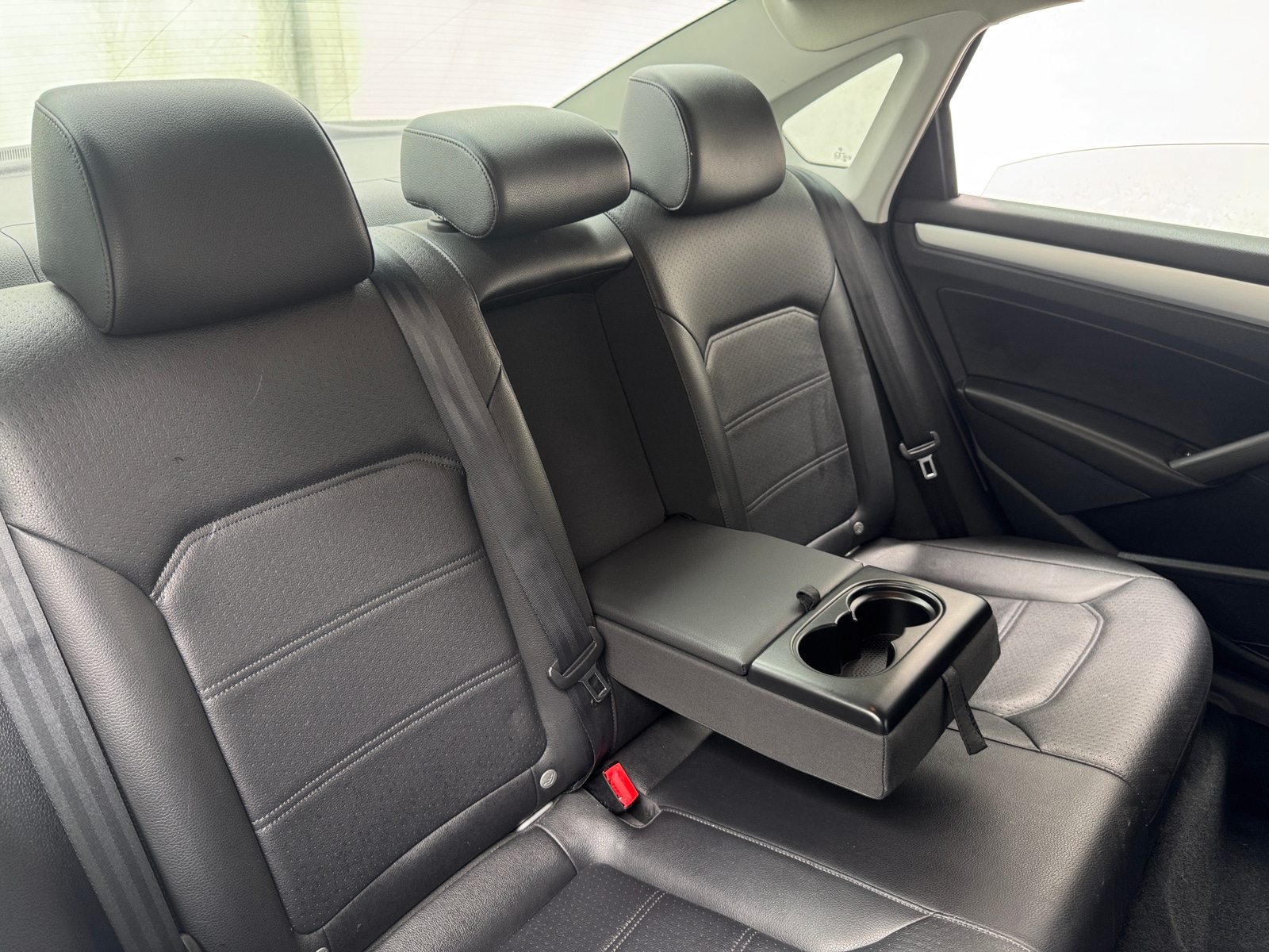 Thumbnail: 2013 Volkswagen Passat - 5