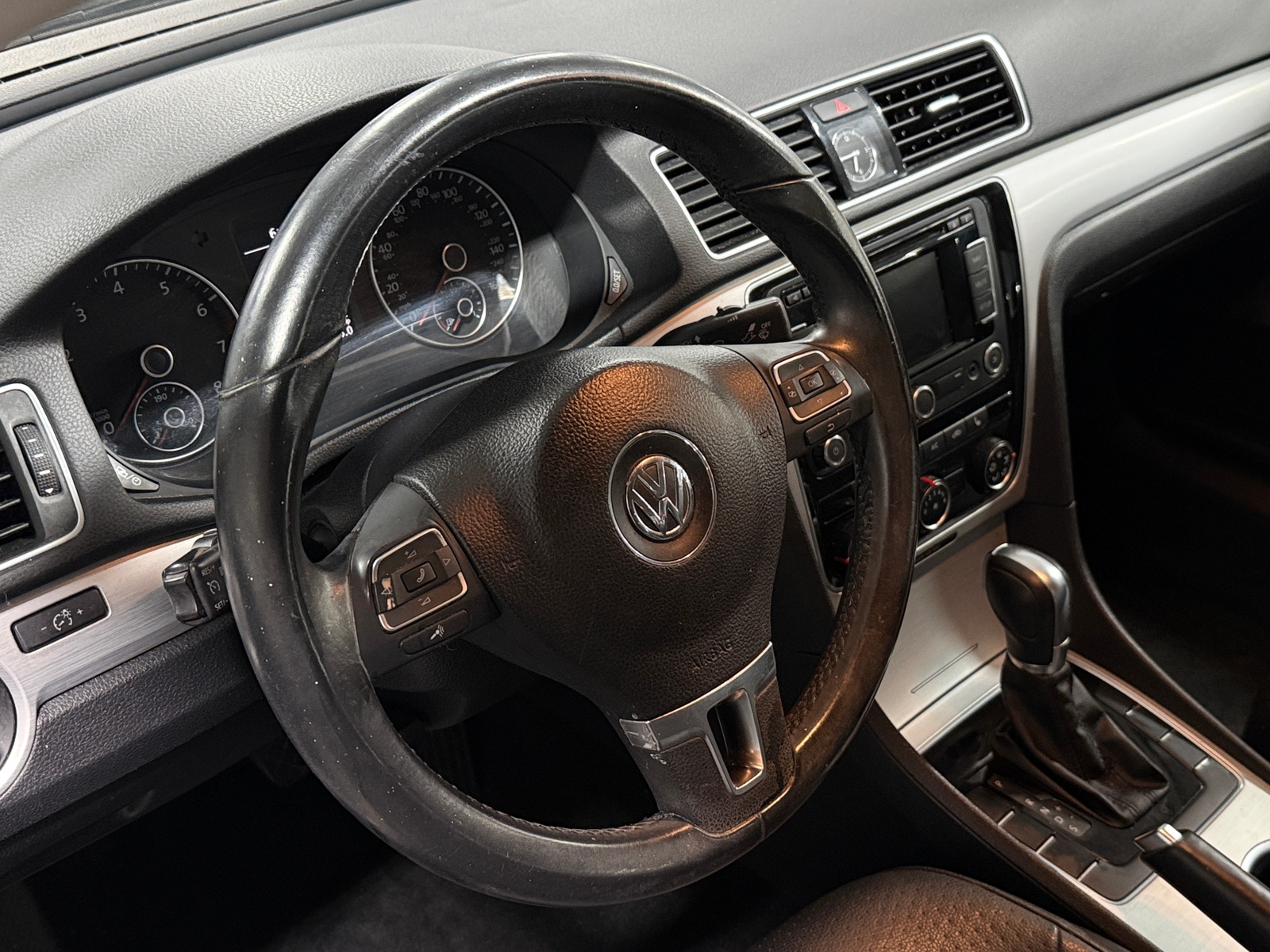 Thumbnail: 2013 Volkswagen Passat - 4