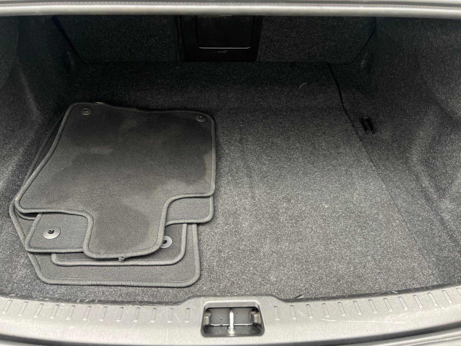 Thumbnail: 2024 Volvo S60 - 6