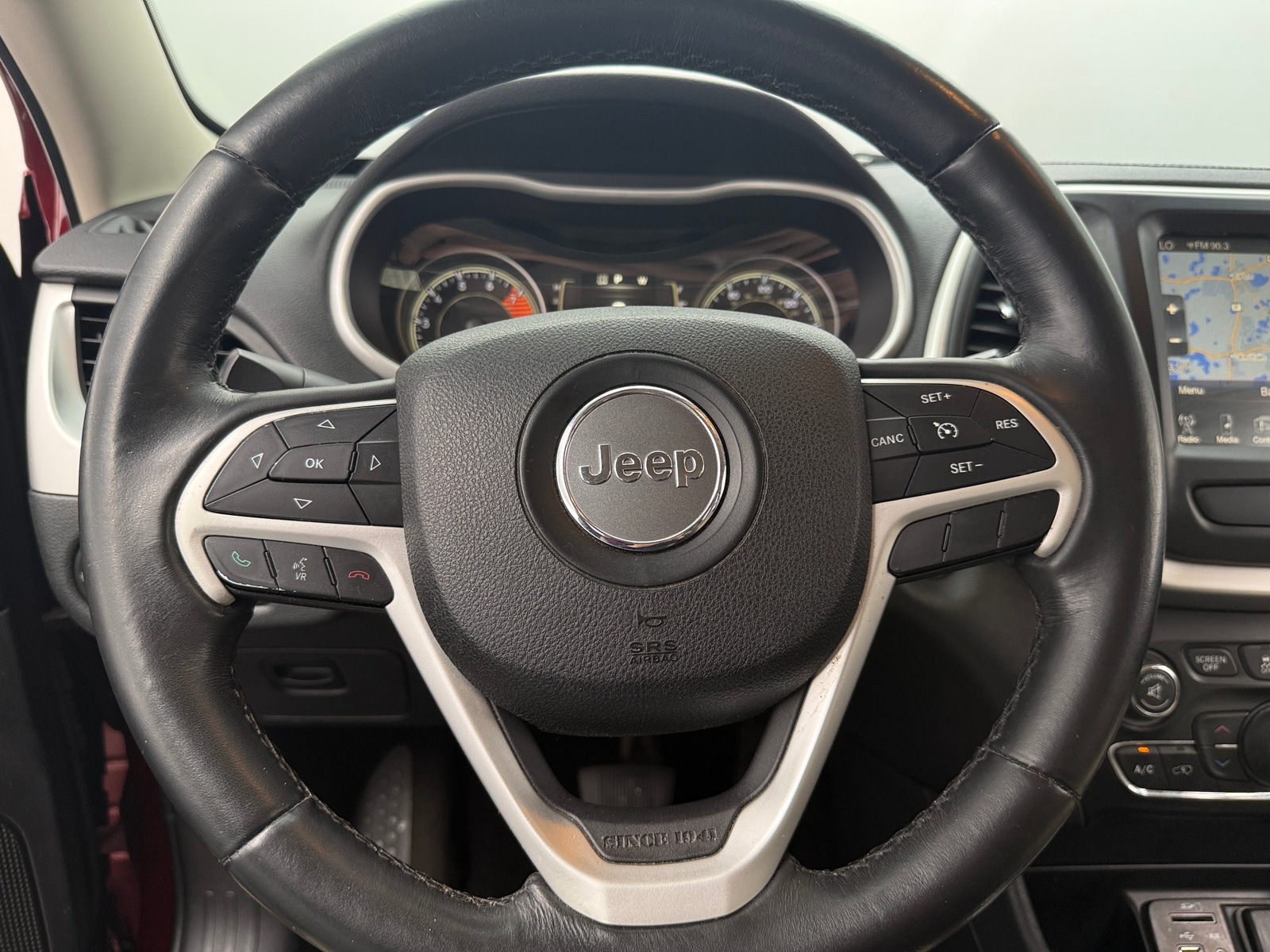 Thumbnail: 2016 Jeep Cherokee - 5