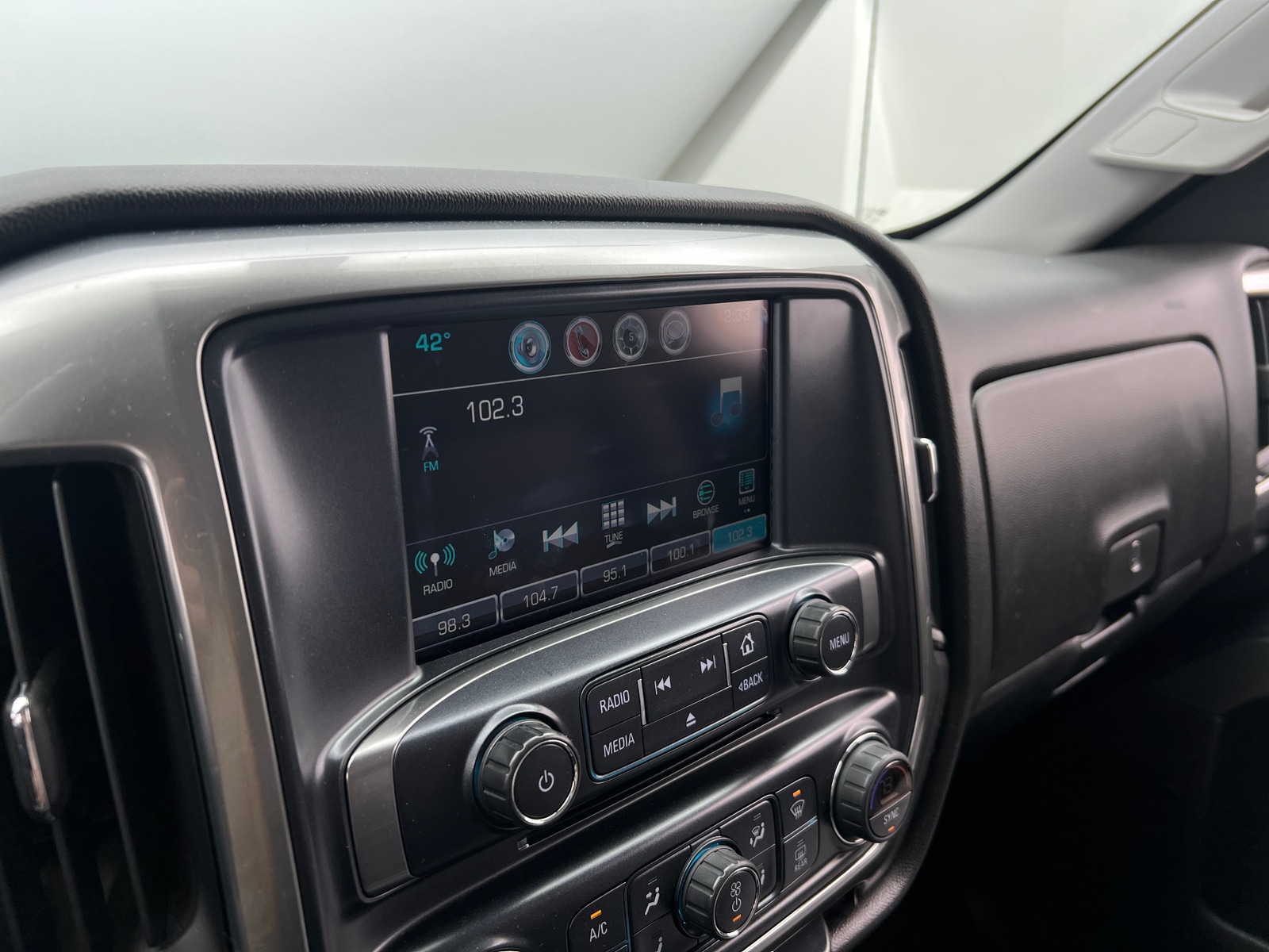 Thumbnail: 2017 Chevrolet Silverado 1500 - 4