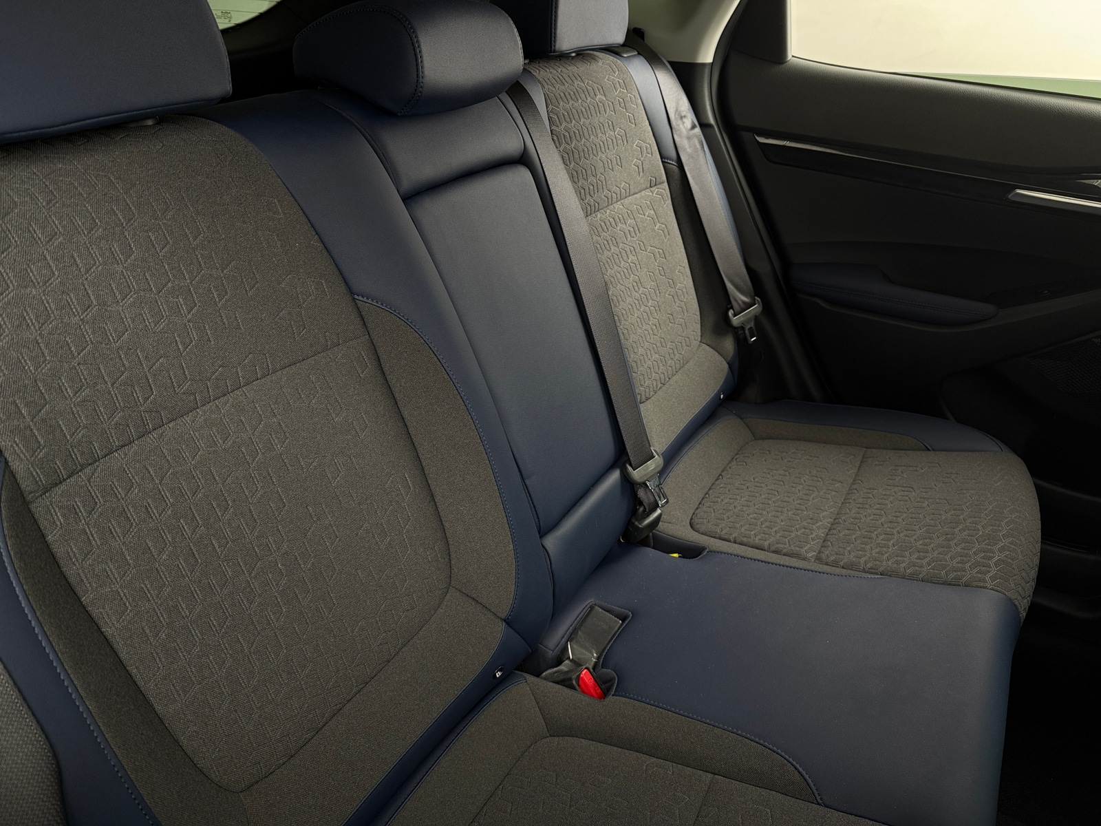 Thumbnail: 2024 Kia Seltos - 6