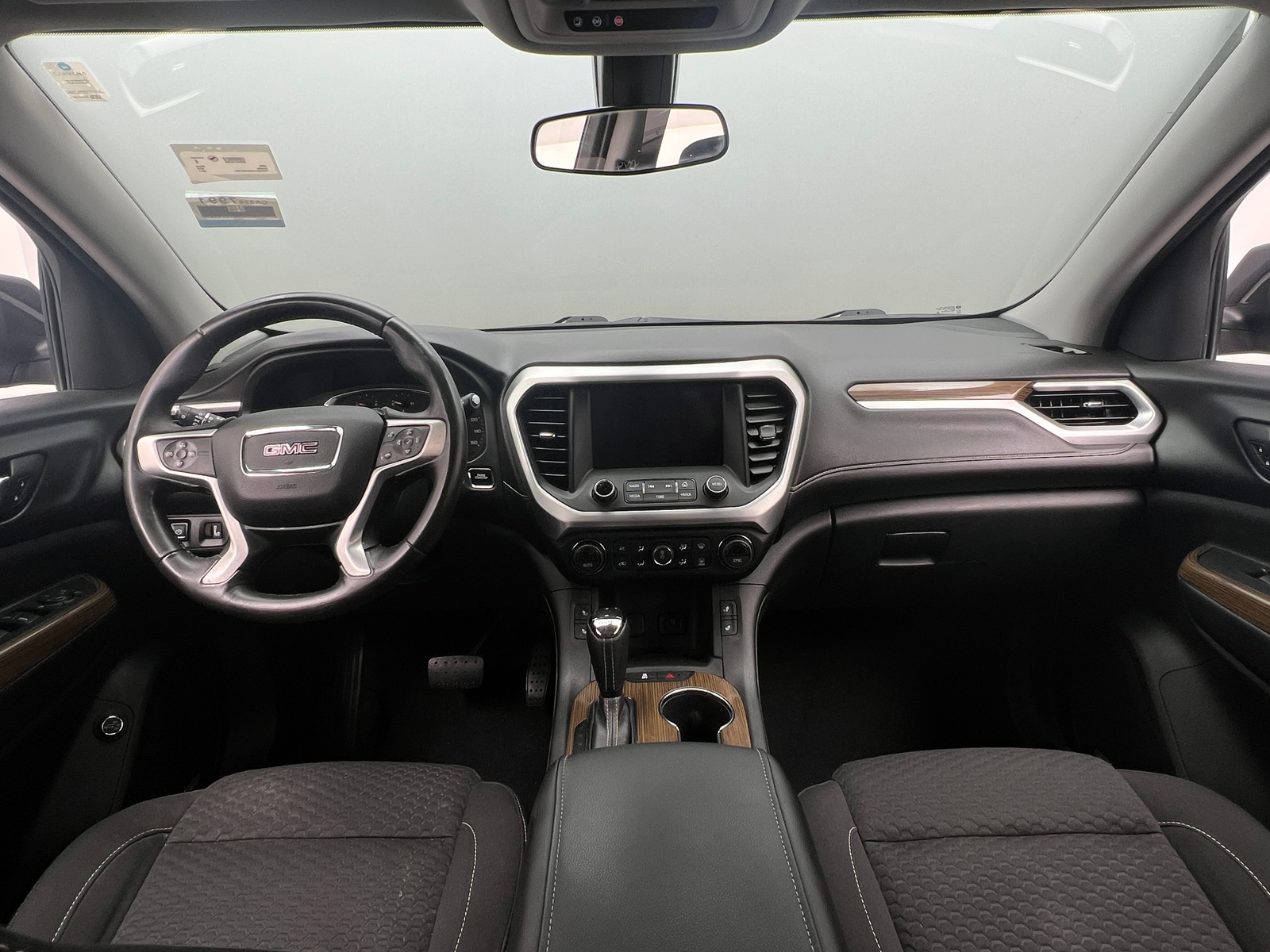 Thumbnail: 2017 GMC Acadia - 3