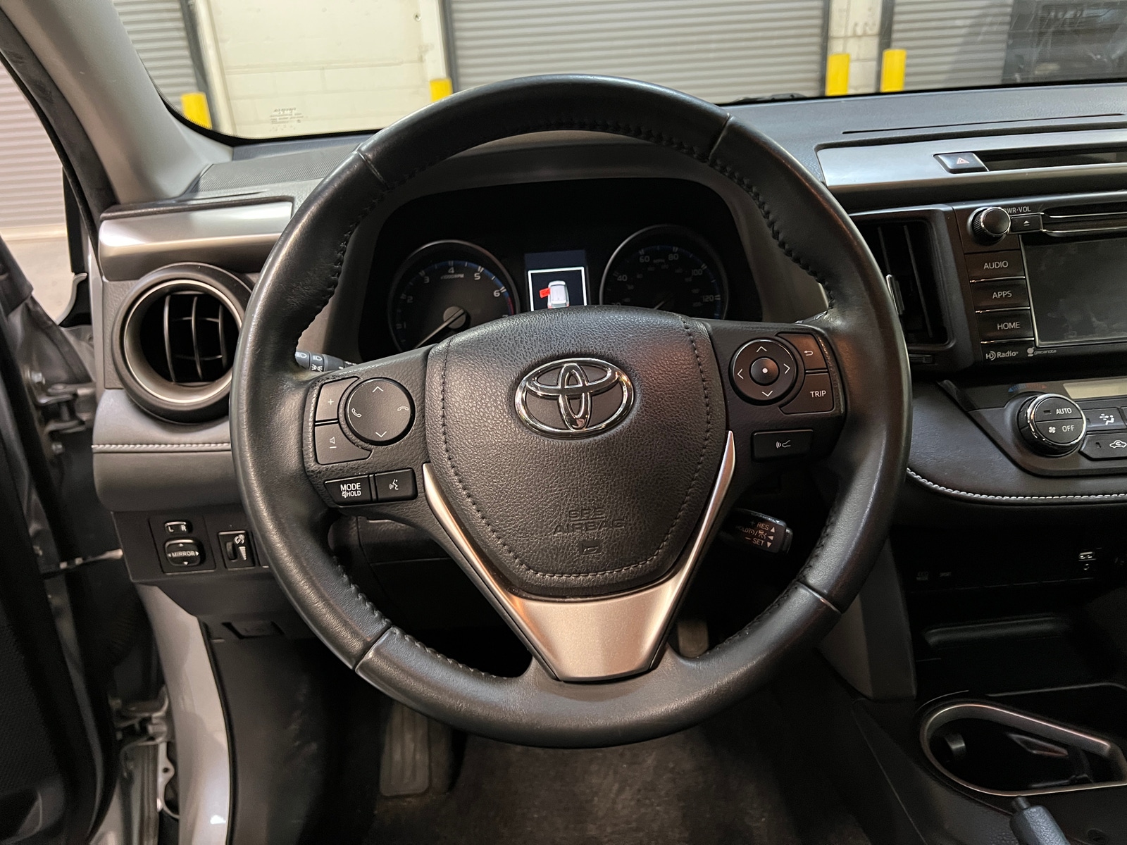 Thumbnail: 2017 Toyota RAV4 - 5