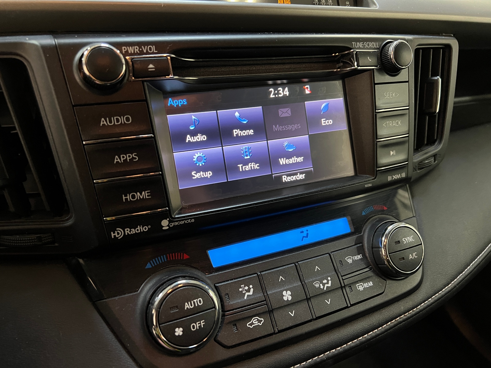 Thumbnail: 2017 Toyota RAV4 - 4