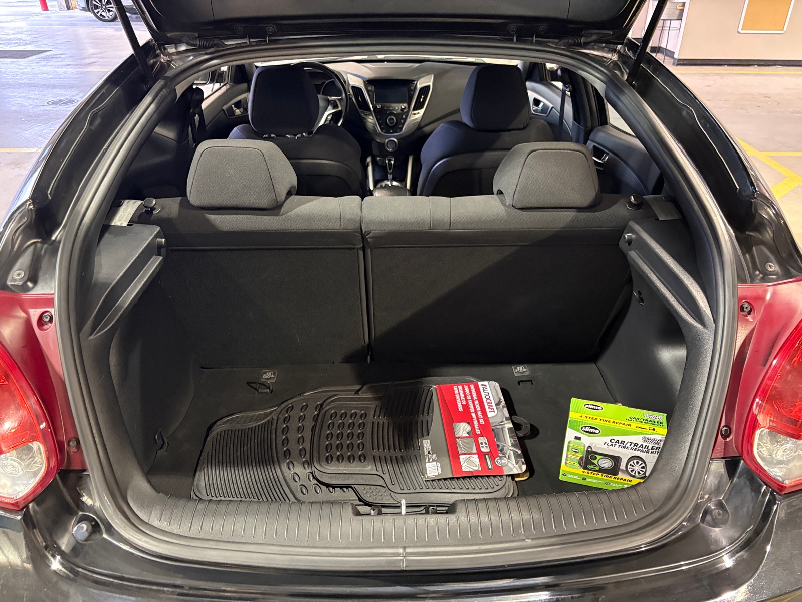 Thumbnail: 2017 Hyundai Veloster - 5