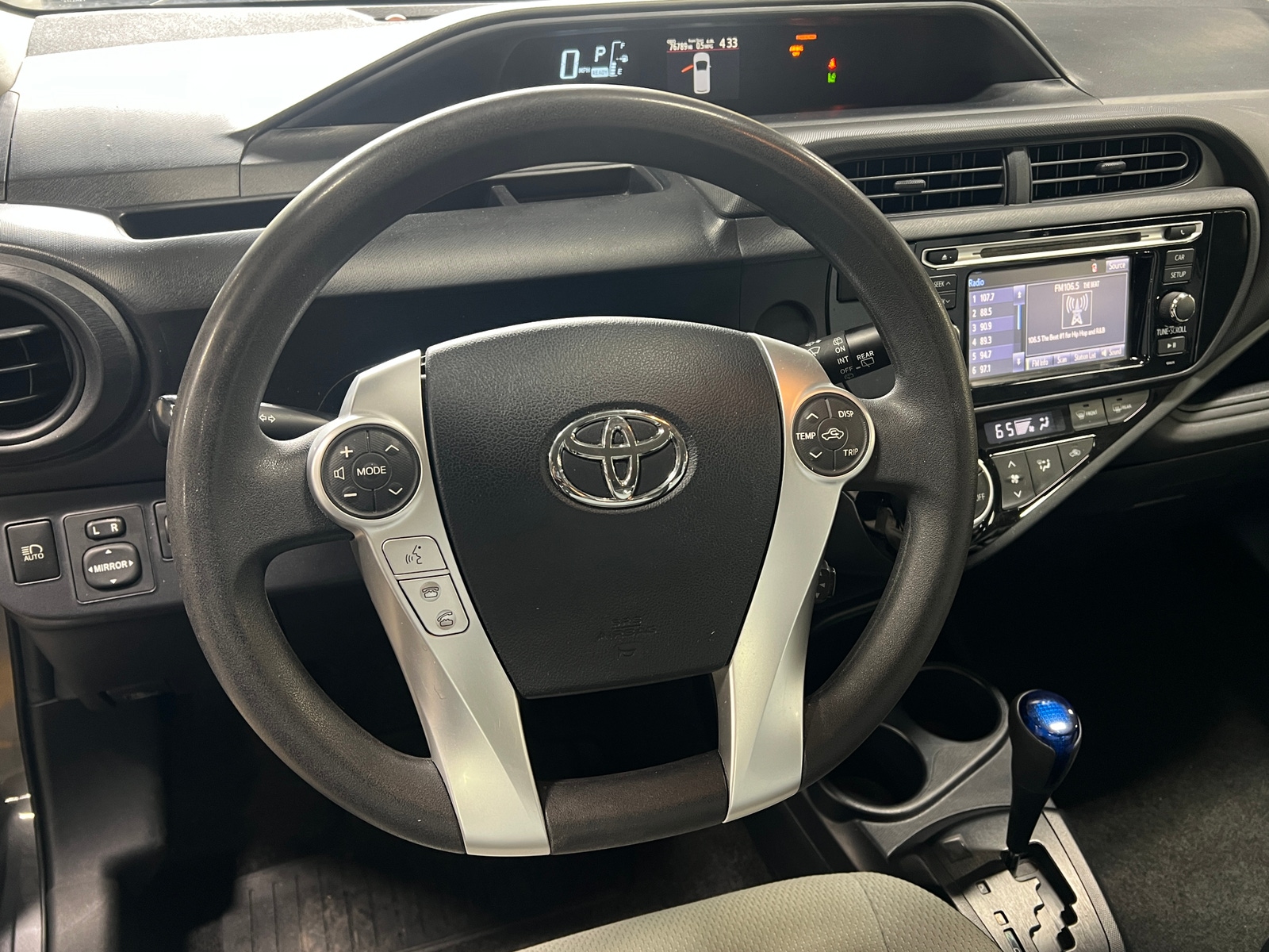 Thumbnail: 2017 Toyota Prius c - 5