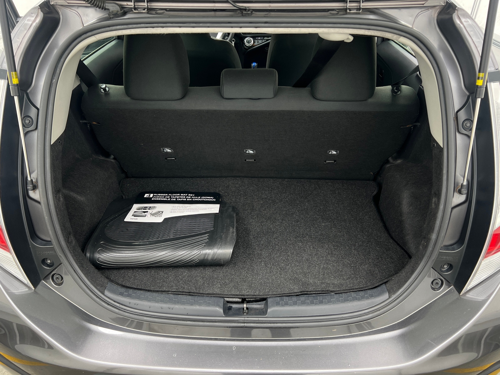 Thumbnail: 2017 Toyota Prius c - 7