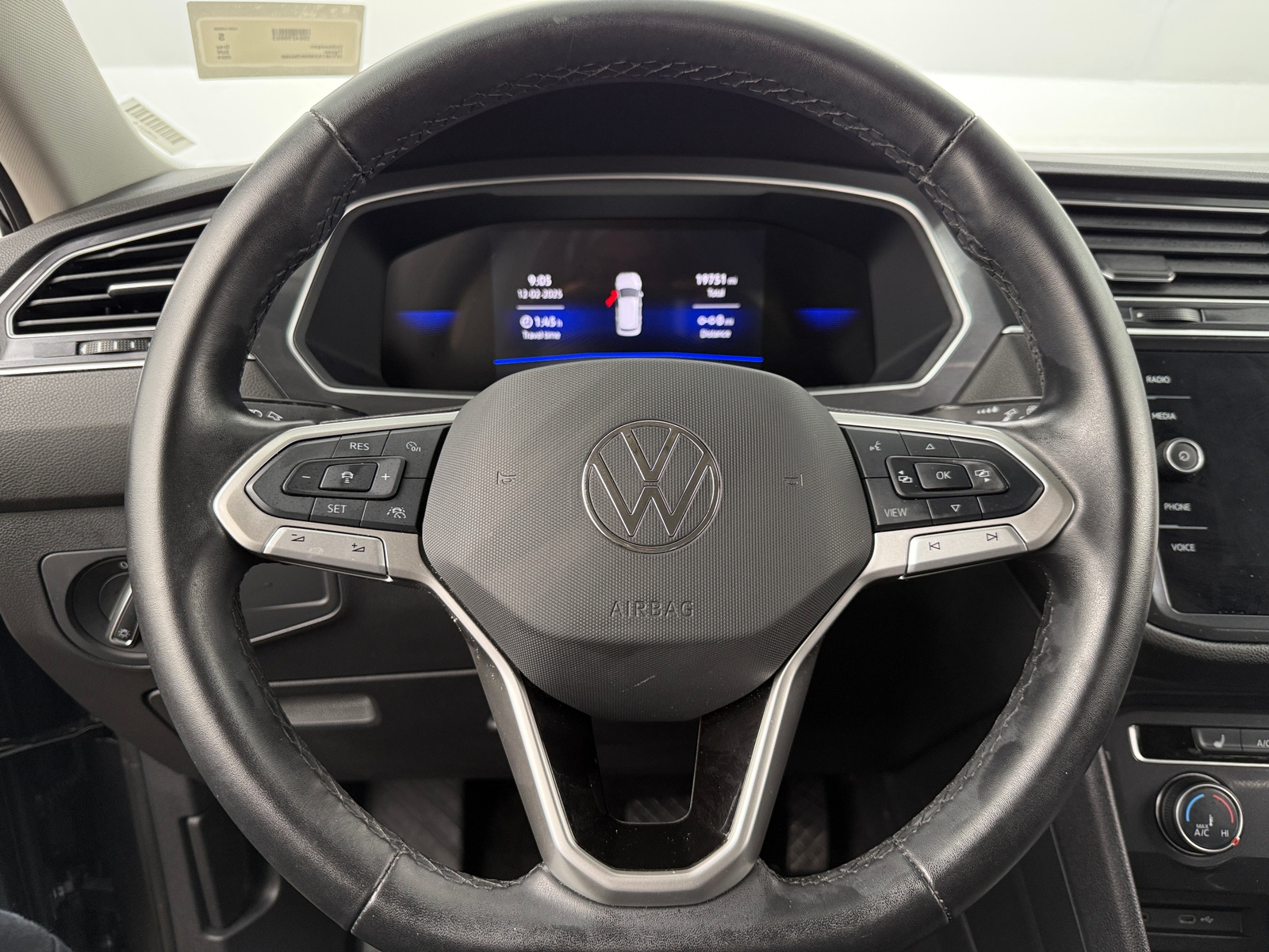 Thumbnail: 2024 Volkswagen Tiguan - 4