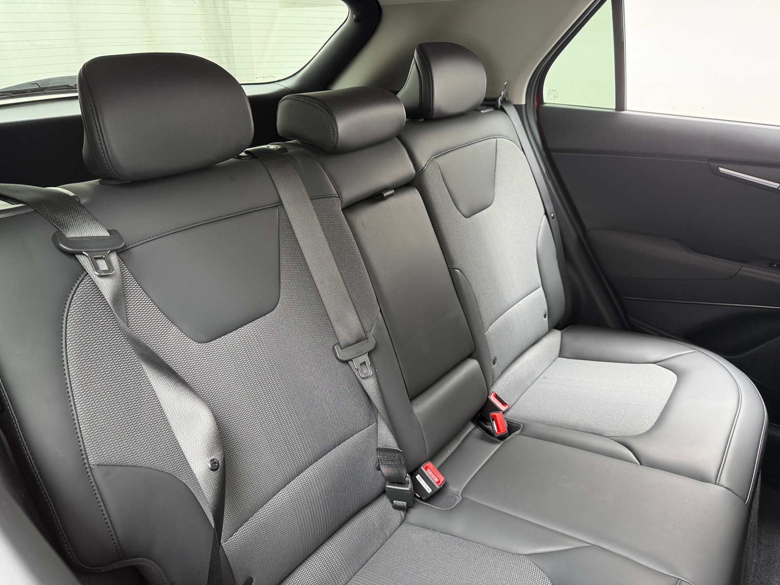 Thumbnail: 2024 Kia Niro - 6