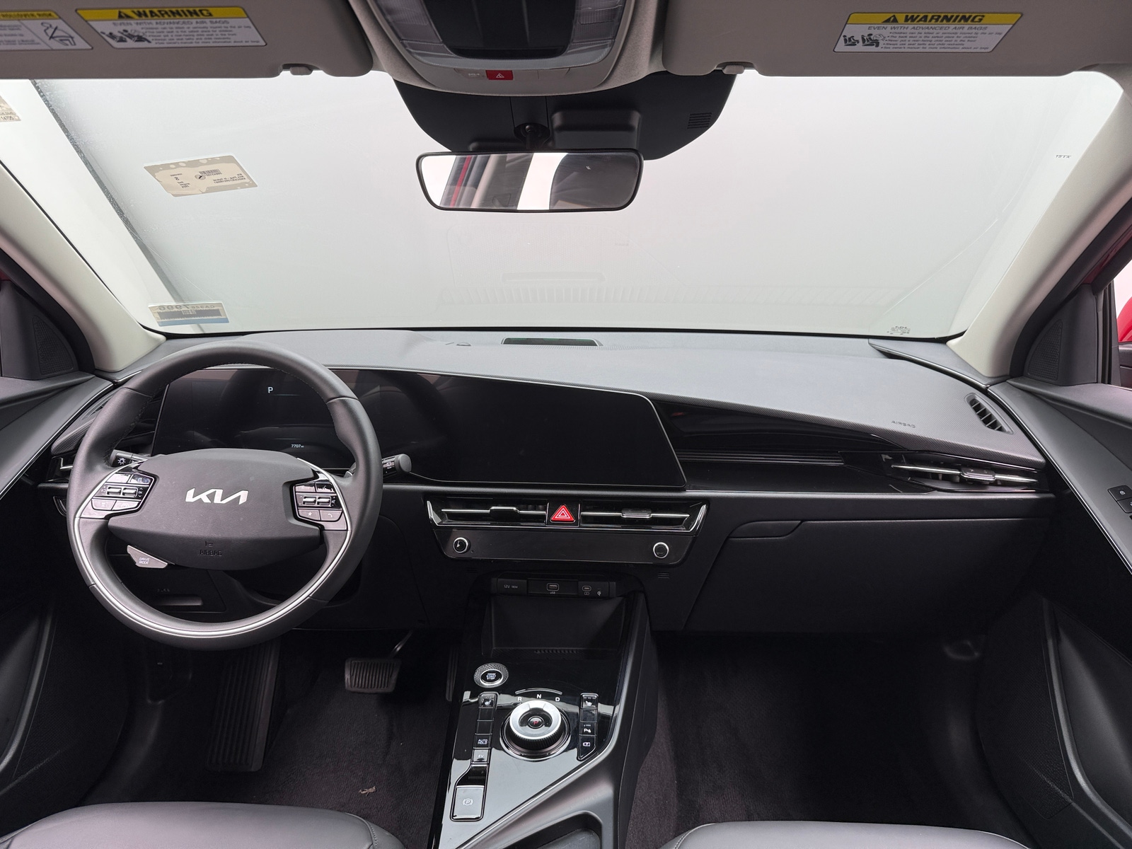 Thumbnail: 2024 Kia Niro - 3