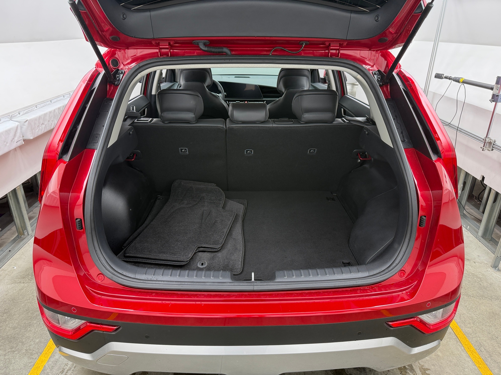 Thumbnail: 2024 Kia Niro - 7