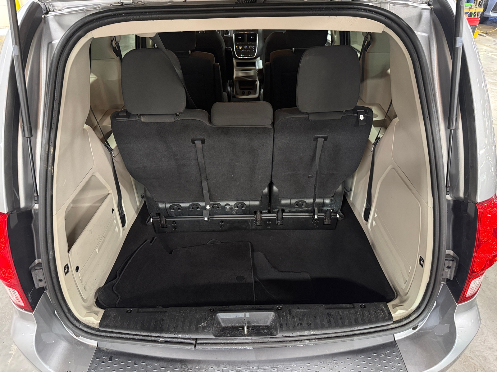 Thumbnail: 2018 Dodge Grand Caravan - 7