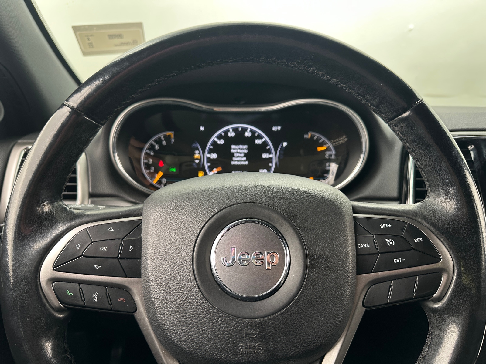 Thumbnail: 2019 Jeep Grand Cherokee - 4