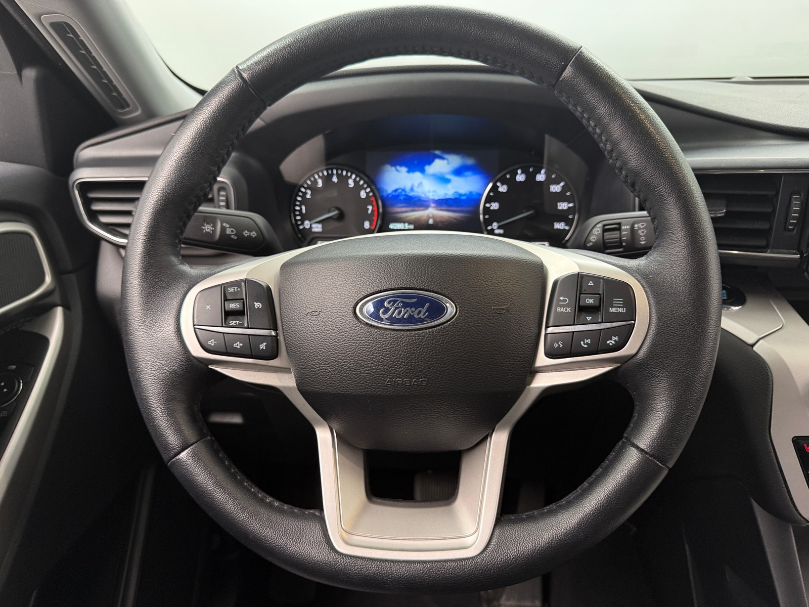 Thumbnail: 2024 Ford Explorer - 5