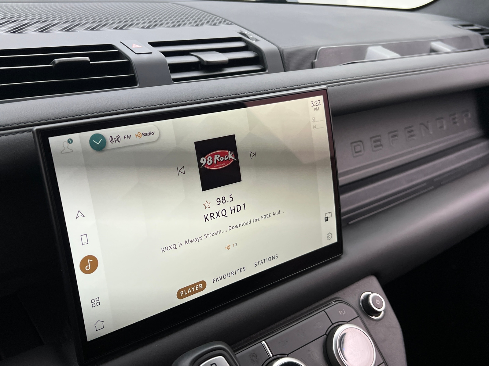 Thumbnail: 2023 Land Rover Defender - 3