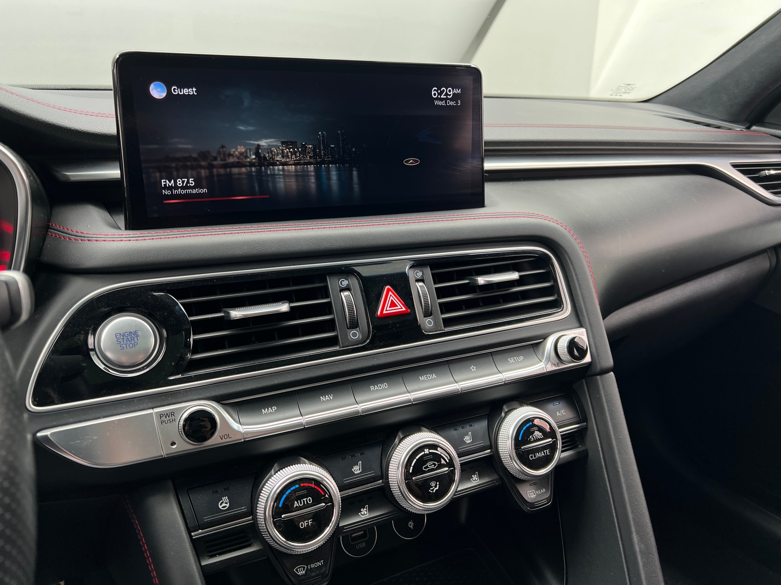 Thumbnail: 2022 Genesis G70 - 3