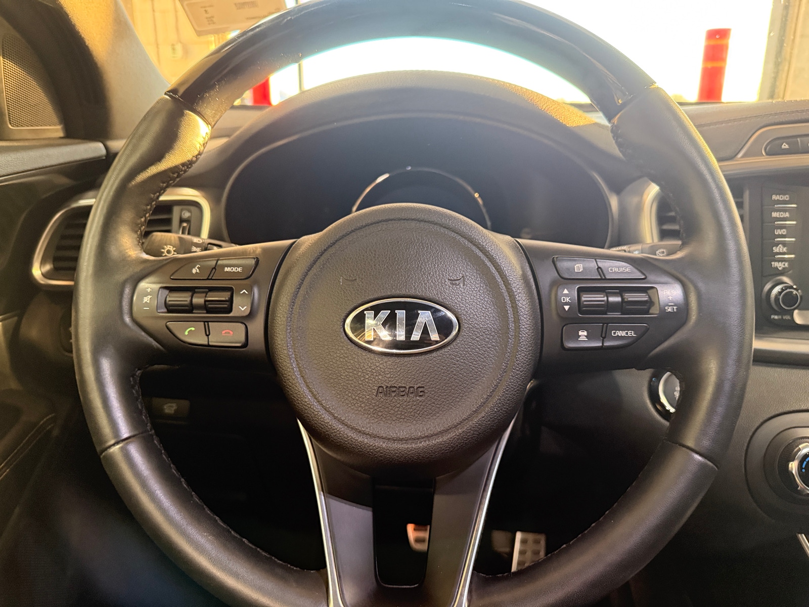 Thumbnail: 2018 Kia Sorento - 4