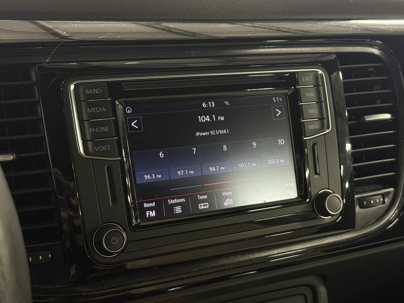 Thumbnail: 2016 Volkswagen Beetle - 4