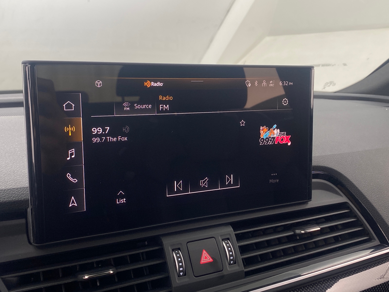 Thumbnail: 2022 Audi SQ5 - 3