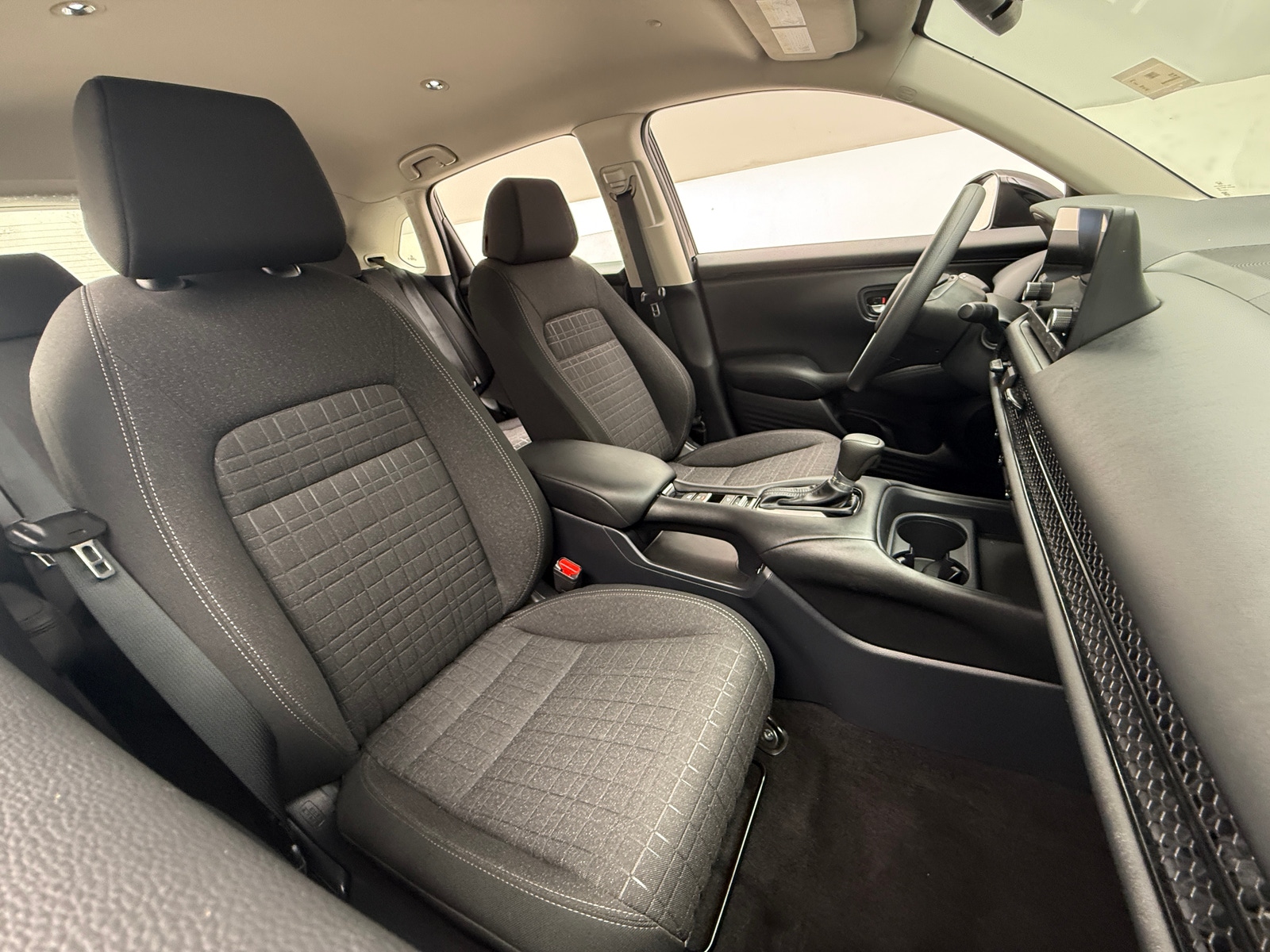 Thumbnail: 2025 Honda HR-V - 2