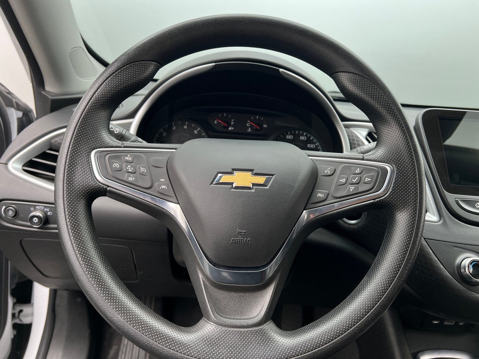 Thumbnail: 2024 Chevrolet Malibu - 5