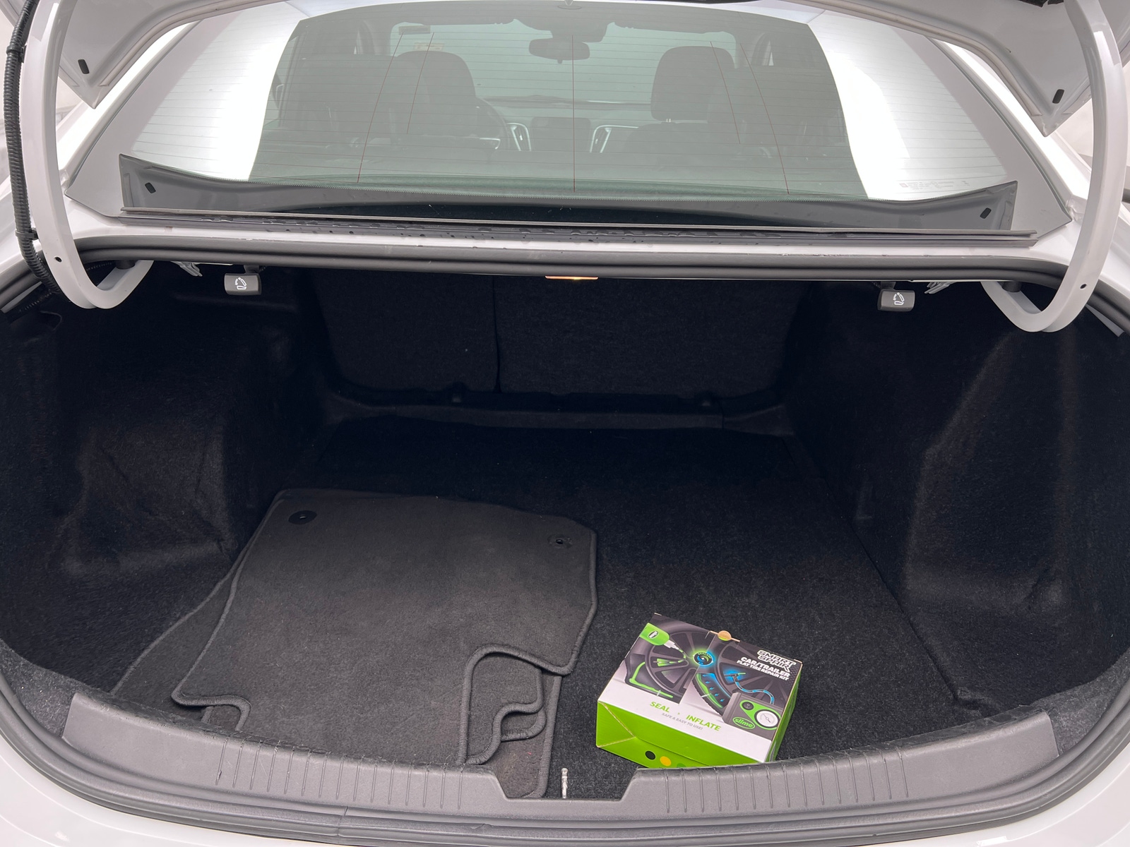 Thumbnail: 2024 Chevrolet Malibu - 7