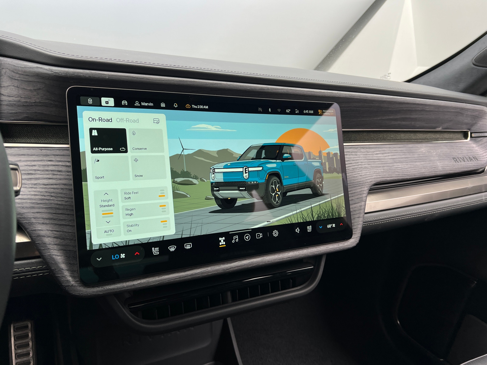 Thumbnail: 2022 Rivian R1T - 3