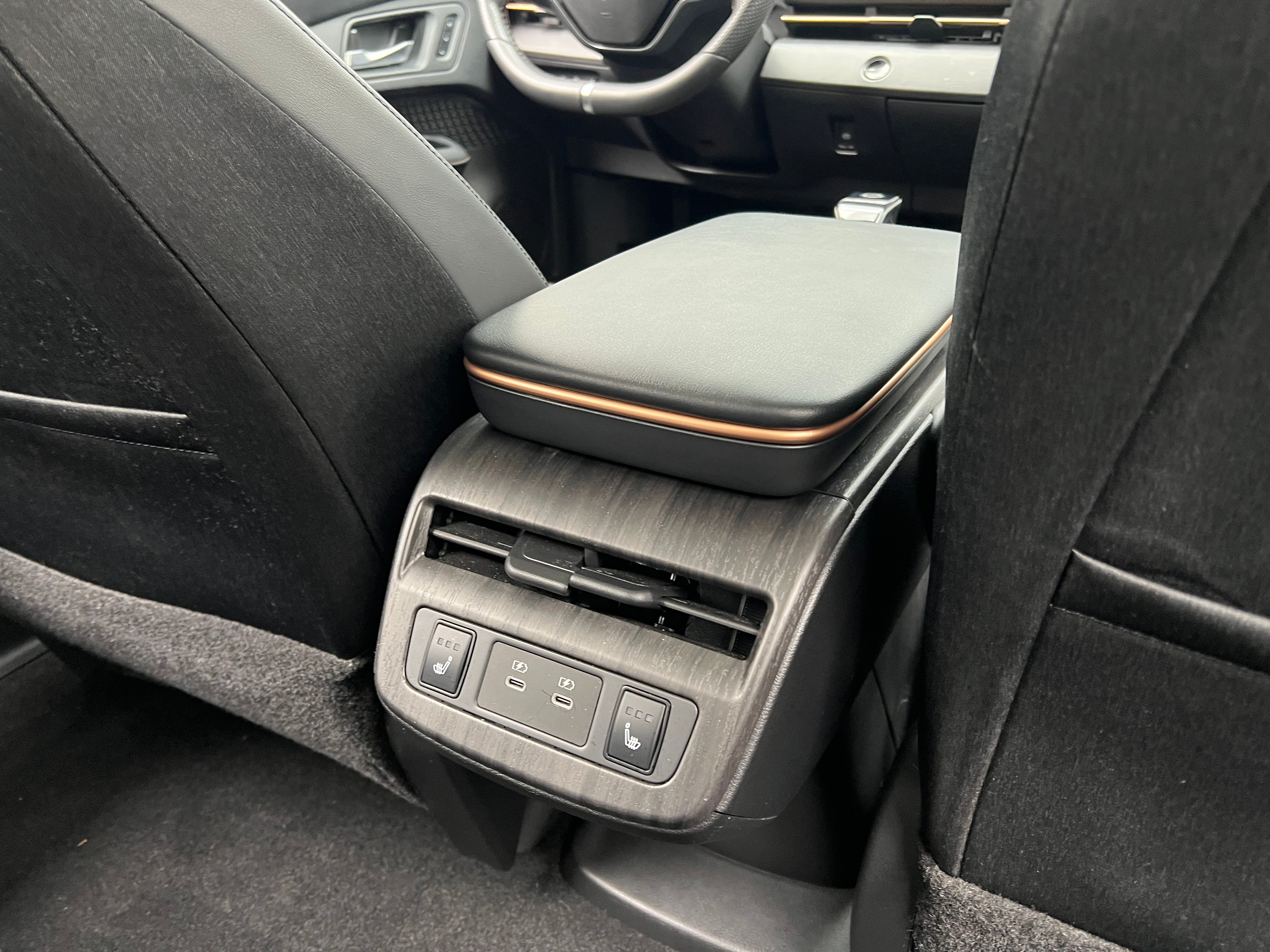 Used 2025 Nissan ARIYA Evolve+ with VIN JN8BF0BE5SM464420 for sale in Oak Creek, WI