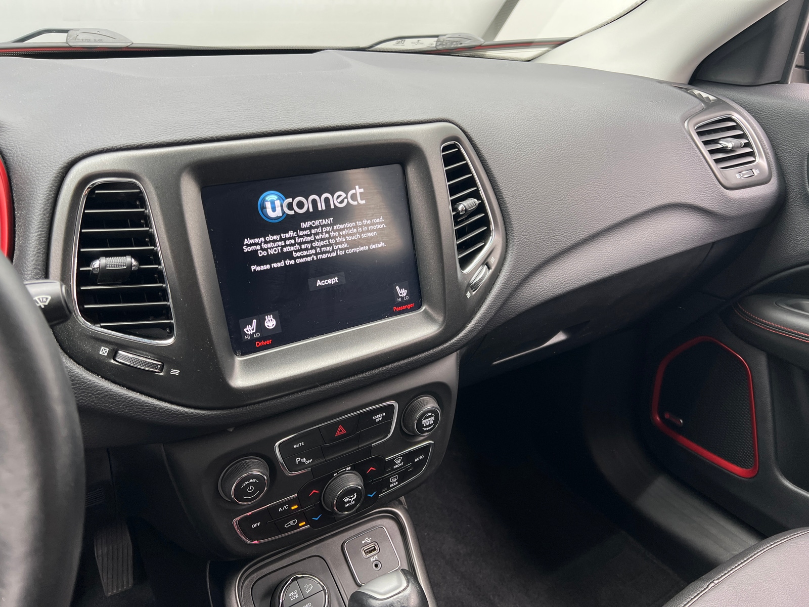 Thumbnail: 2018 Jeep Compass - 3