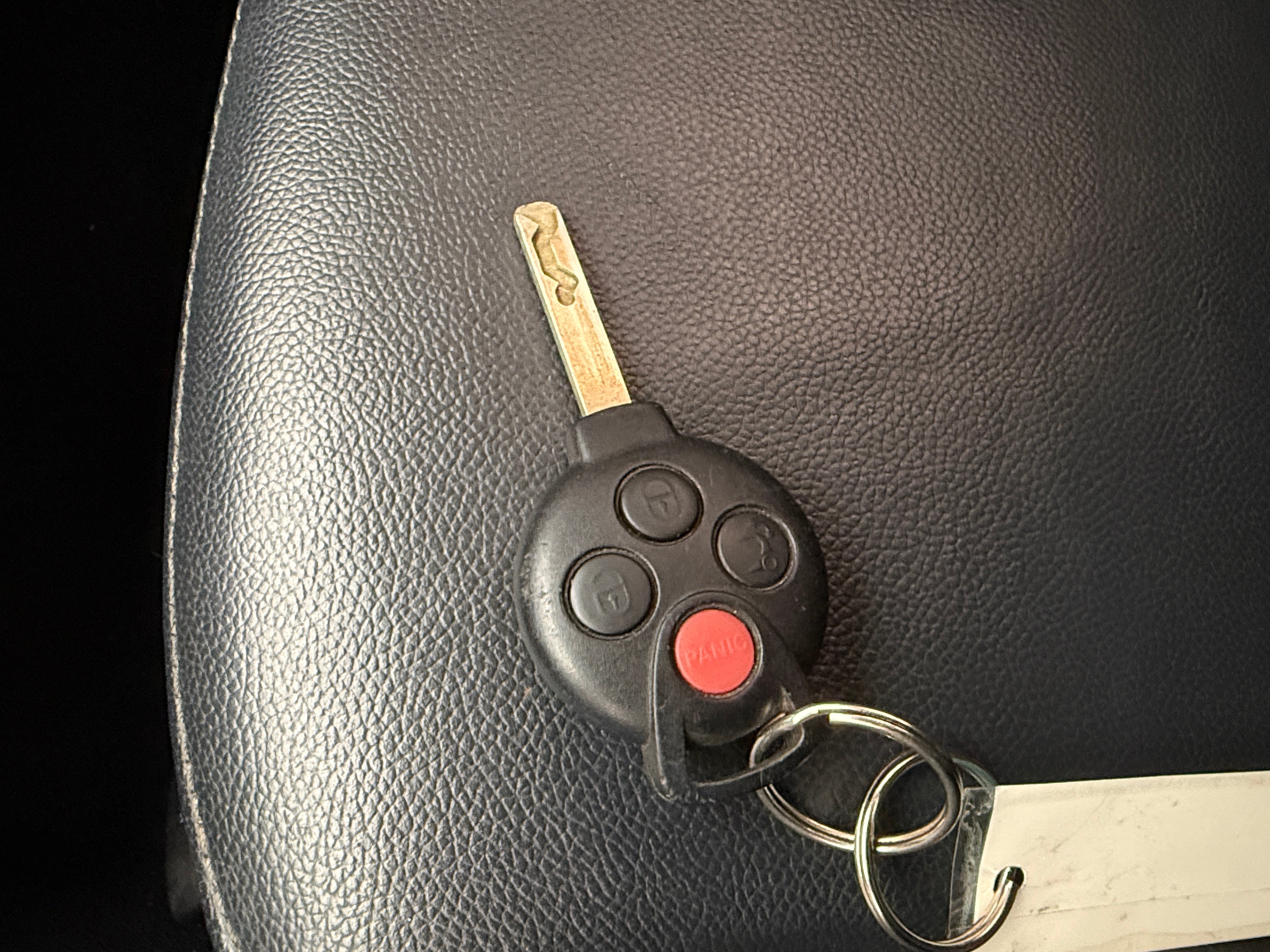 Used 2015 smart fortwo Electric Drive with VIN WMEEJ9AA5FK840529 for sale in Oak Creek, WI