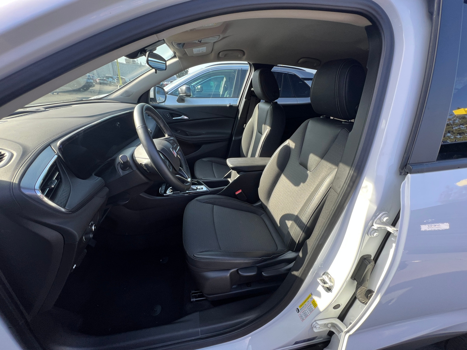 Thumbnail: 2025 Buick Encore GX - 2