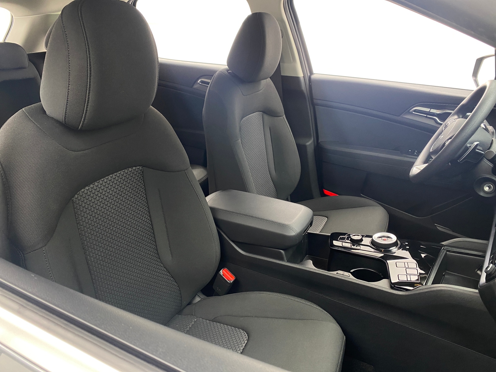 Thumbnail: 2025 Kia Sportage - 2