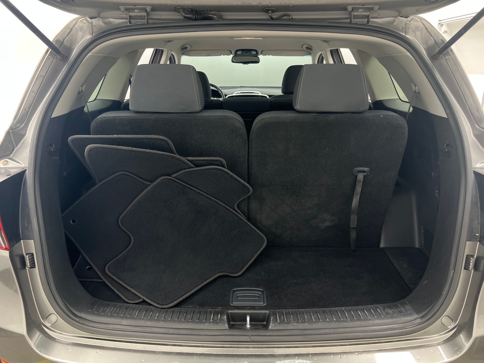 Thumbnail: 2019 Kia Sorento - 7