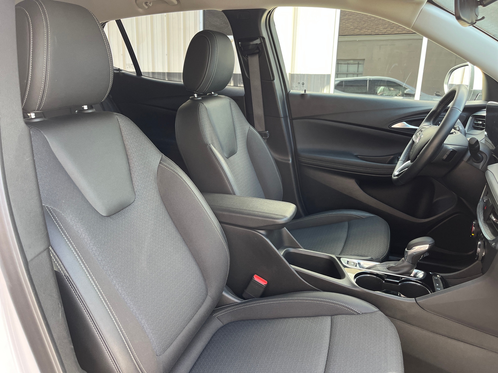 Thumbnail: 2025 Buick Encore GX - 2