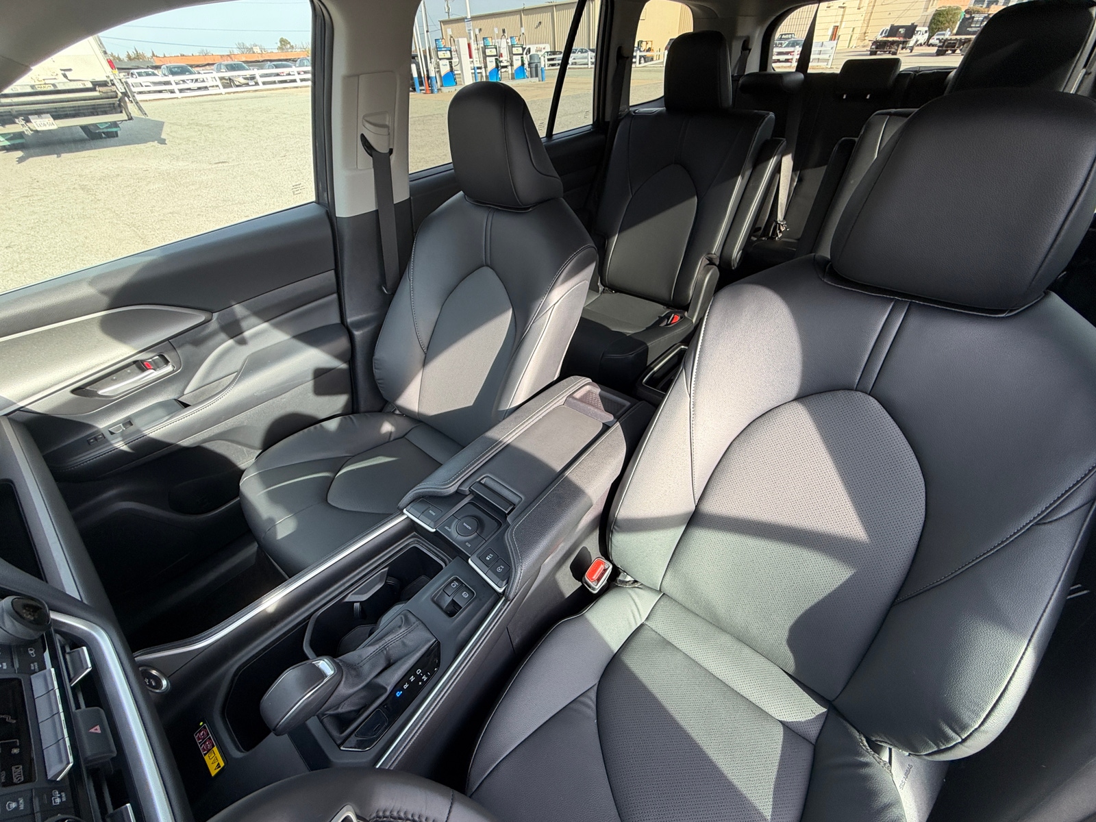 Thumbnail: 2025 Toyota Grand Highlander - 2