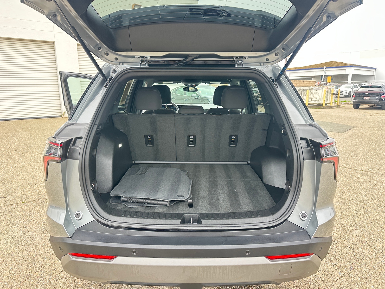 Thumbnail: 2025 Chevrolet Equinox - 6