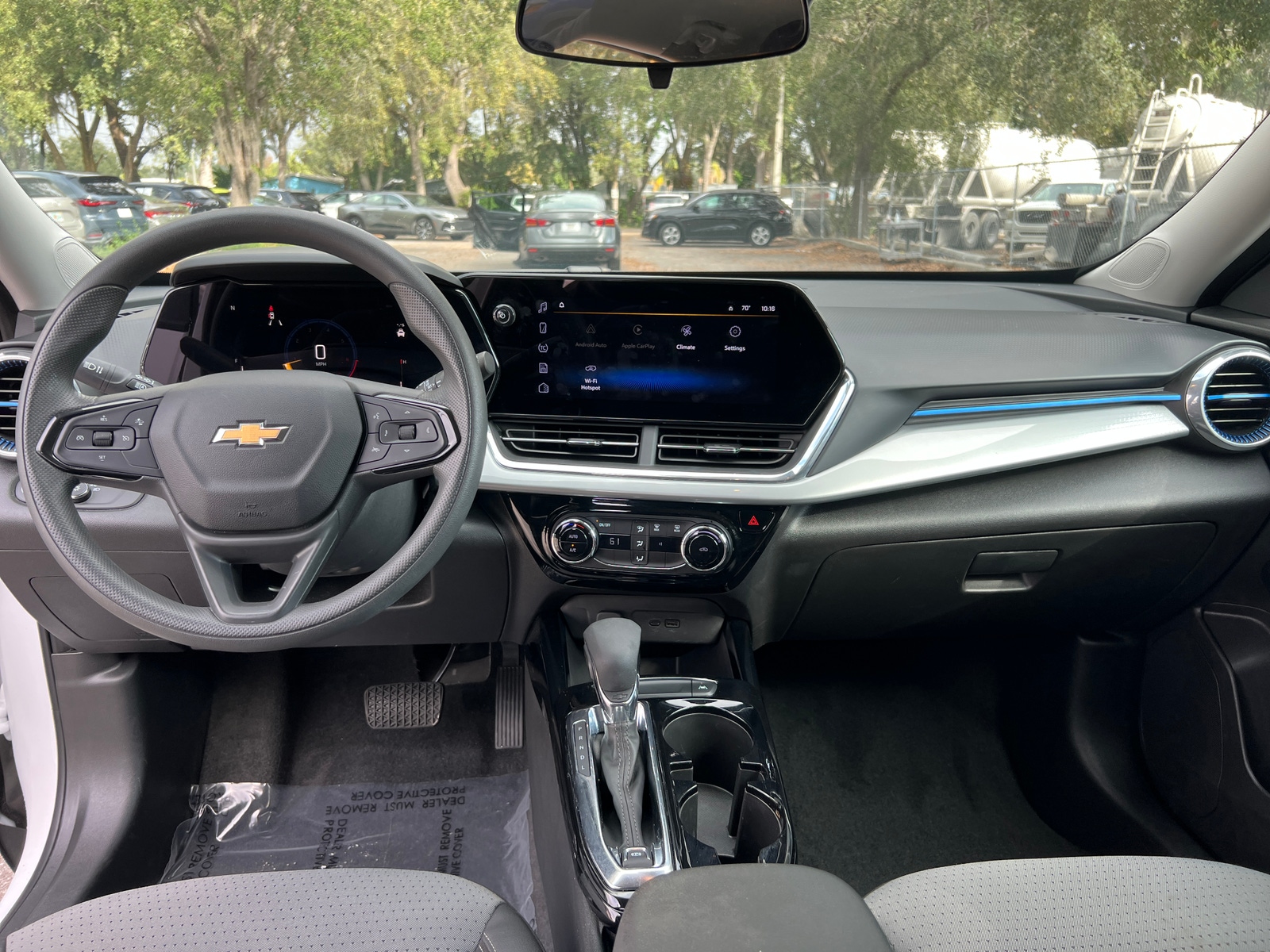 Thumbnail: 2025 Chevrolet Trax - 3