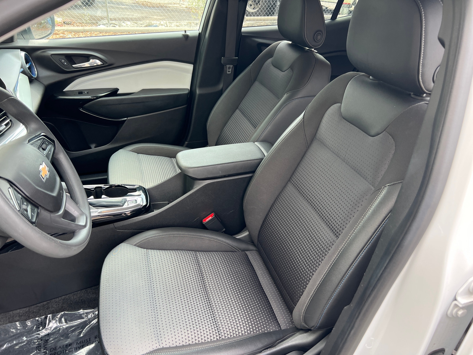 Thumbnail: 2025 Chevrolet Trax - 2