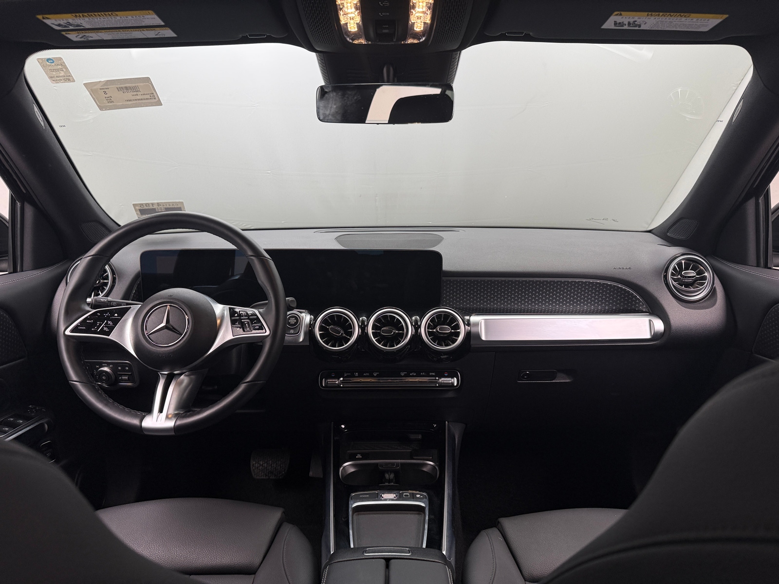 Thumbnail: 2025 Mercedes-Benz GLB - 2