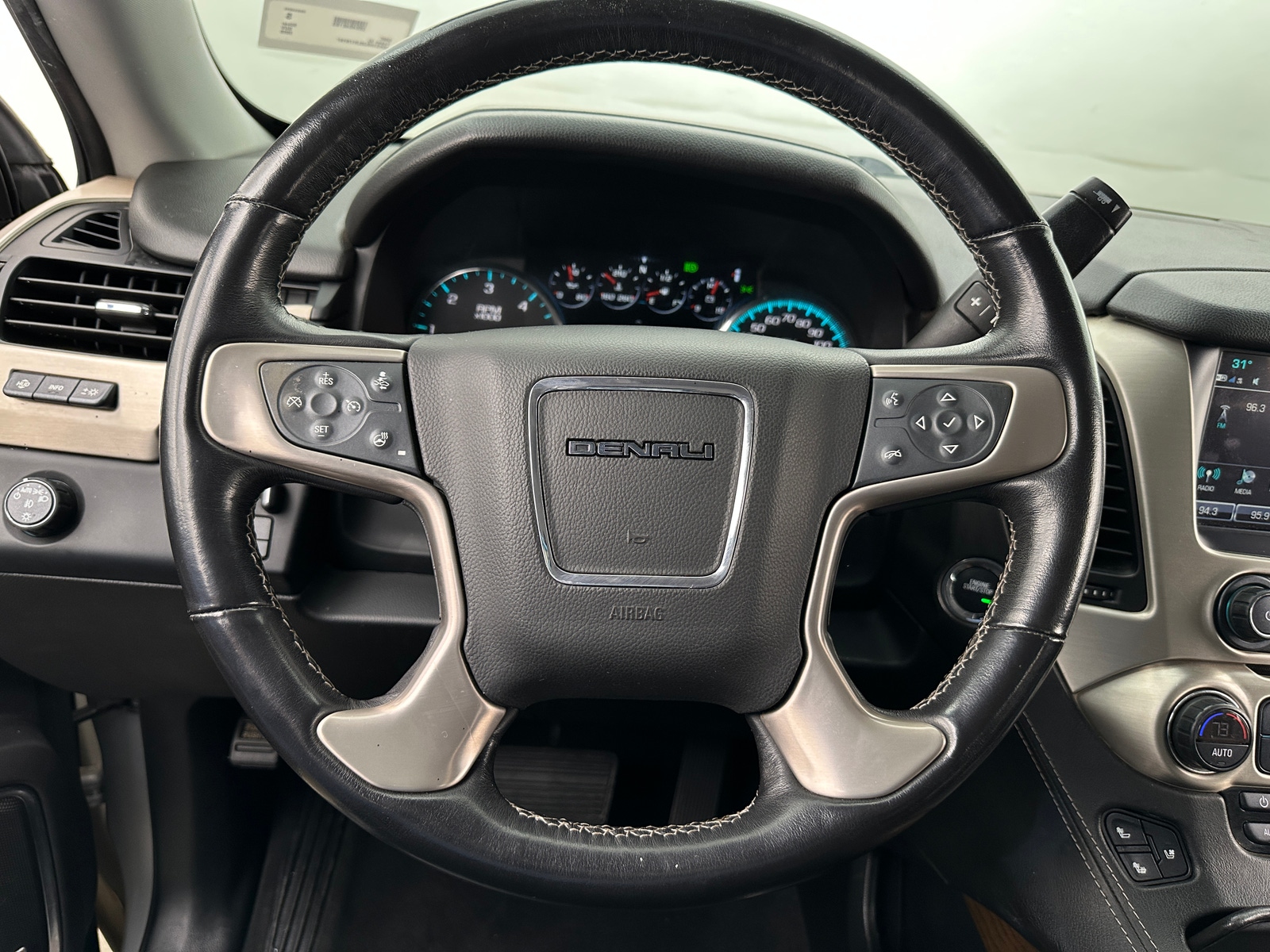 Thumbnail: 2020 GMC Yukon XL - 4