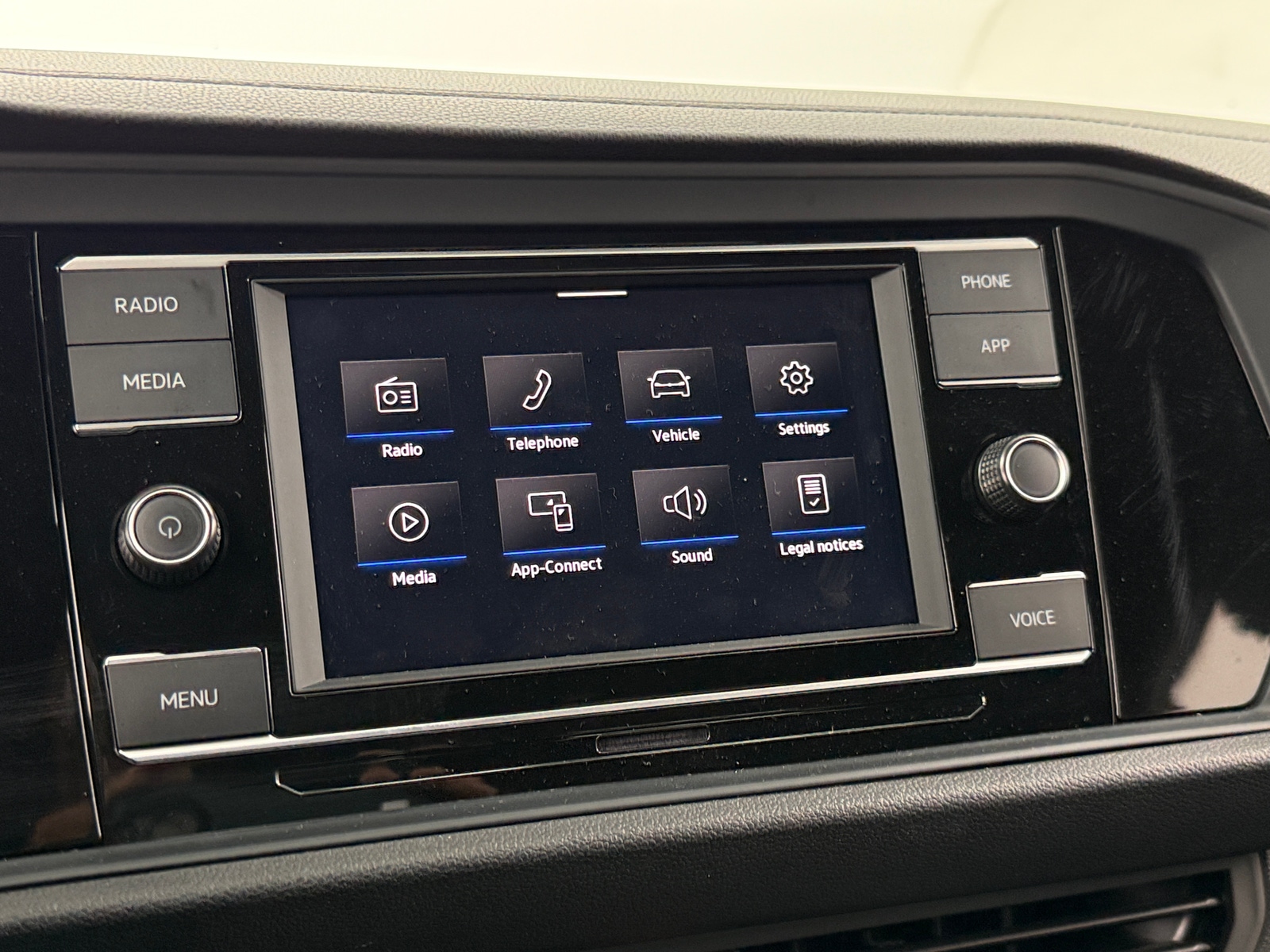 Thumbnail: 2024 Volkswagen Jetta - 4