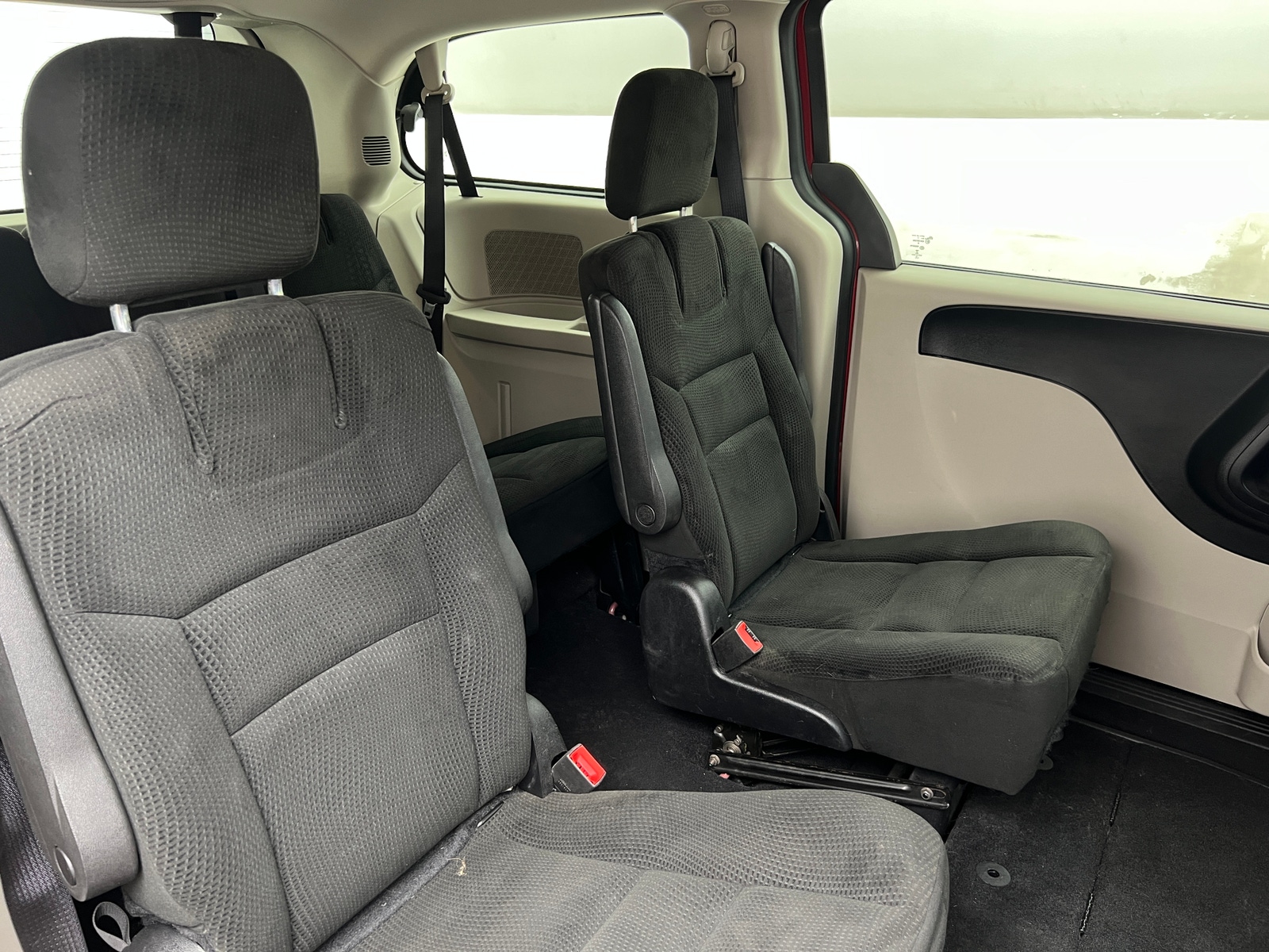 Thumbnail: 2016 Dodge Grand Caravan - 6