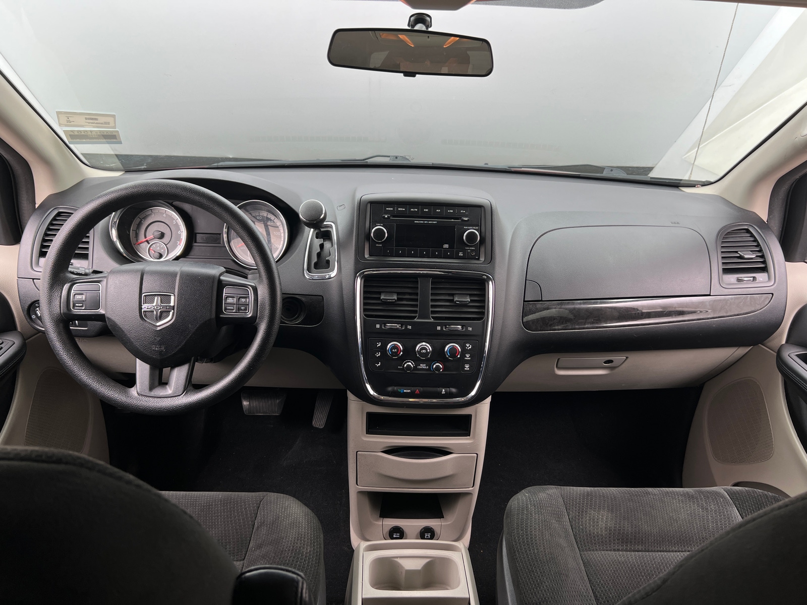 Thumbnail: 2016 Dodge Grand Caravan - 3