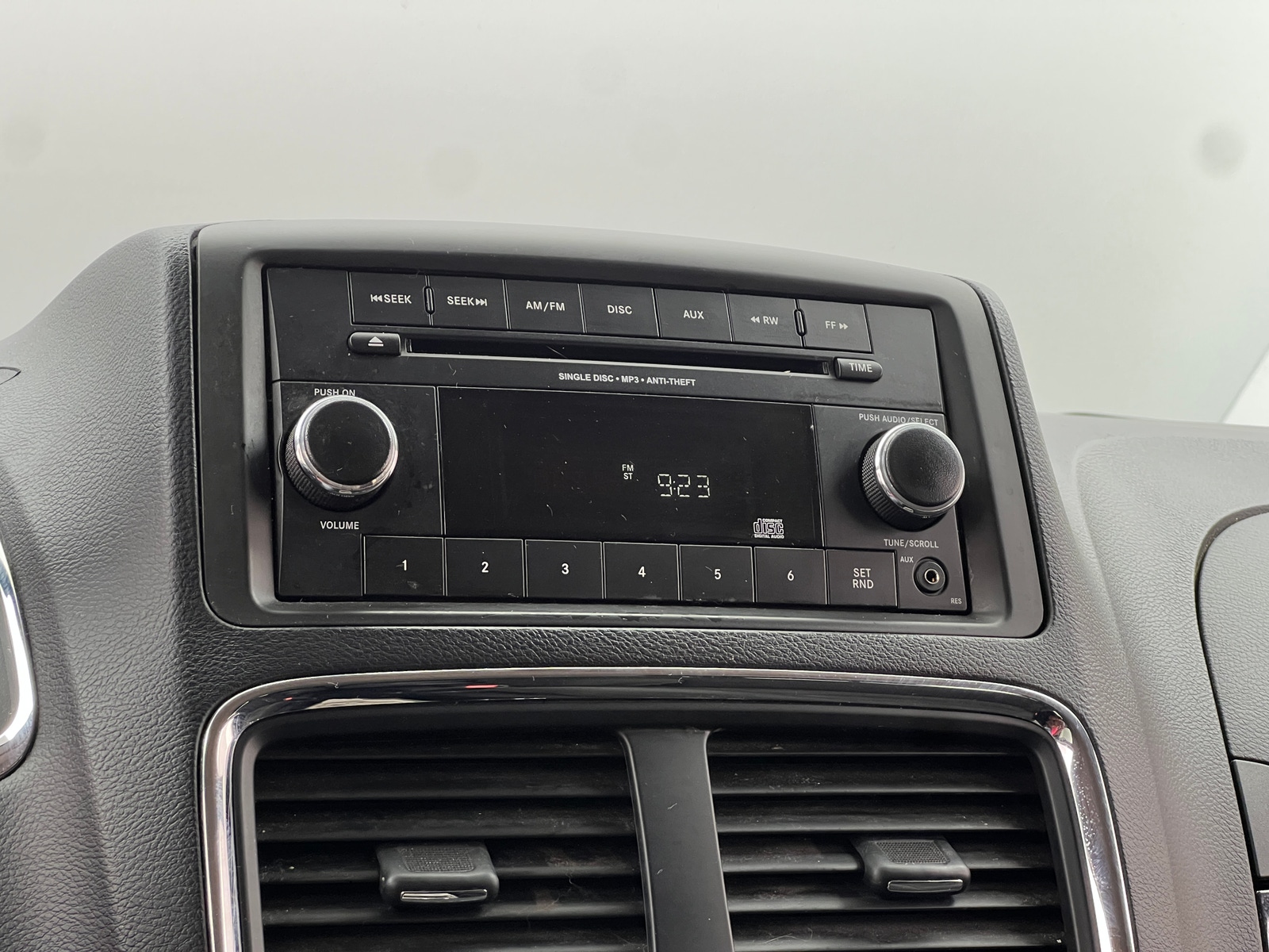 Thumbnail: 2016 Dodge Grand Caravan - 4