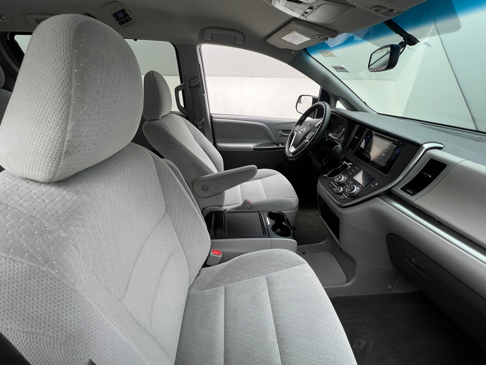 Thumbnail: 2015 Toyota Sienna - 2