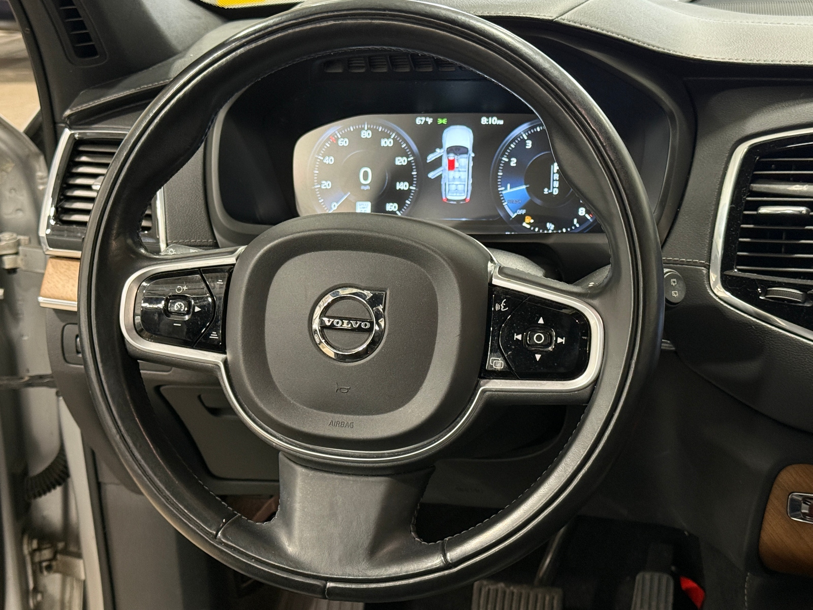 Thumbnail: 2018 Volvo XC90 - 4