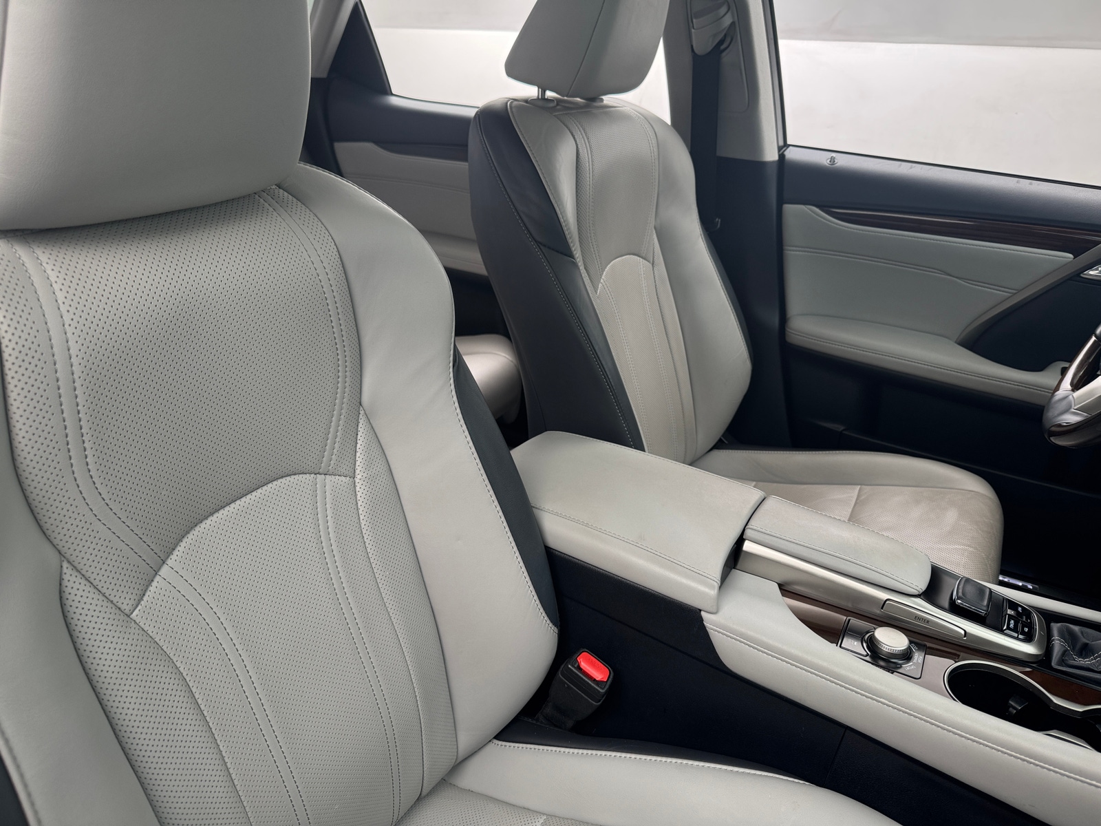 Thumbnail: 2018 Lexus RX - 2