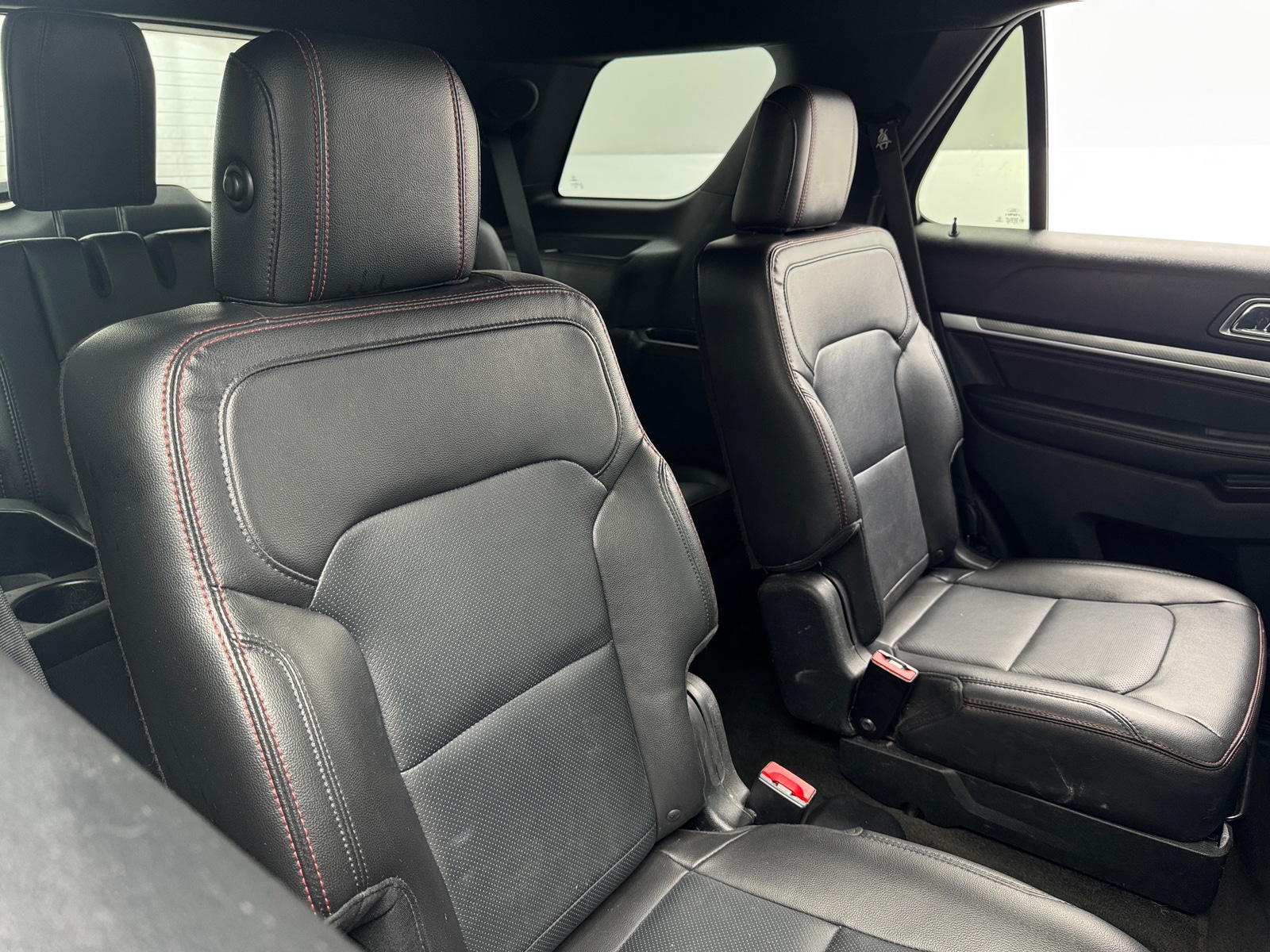 Thumbnail: 2018 Ford Explorer - 5