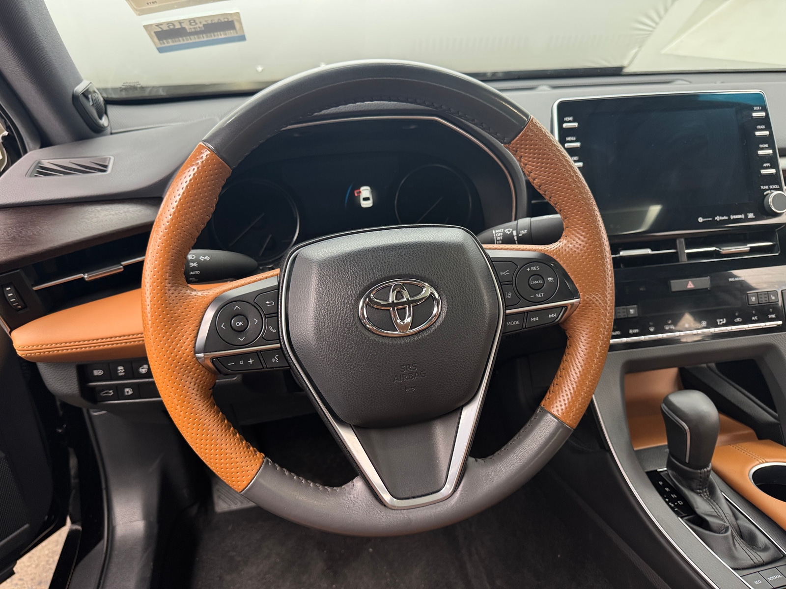 Thumbnail: 2019 Toyota Avalon - 4